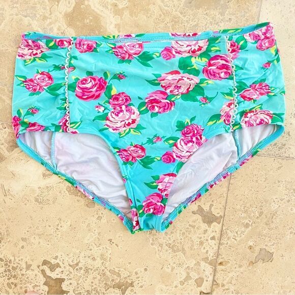 Betsy Johnson Floral High Waisted Swimsuit Set - Picture 3 of 5